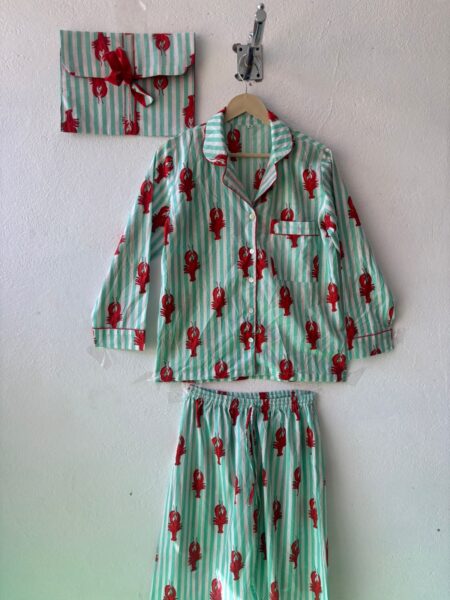 Cozy Pyjama Set for Professionals - Comfort and Style Combined