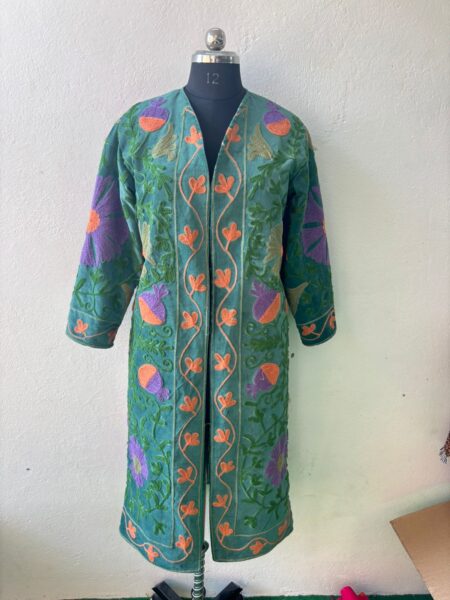 Embroidered Long Velvet Jacket for Professionals - Casual Elegance